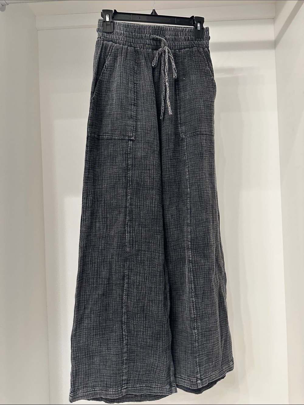 Pink Lily small washed black gauze pants. Great condition